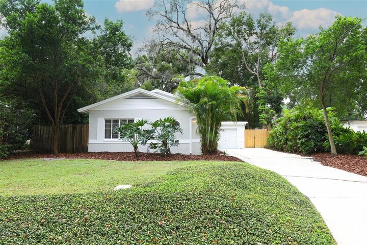 Property Photo:  2020 E Jefferson Street  FL 32803 