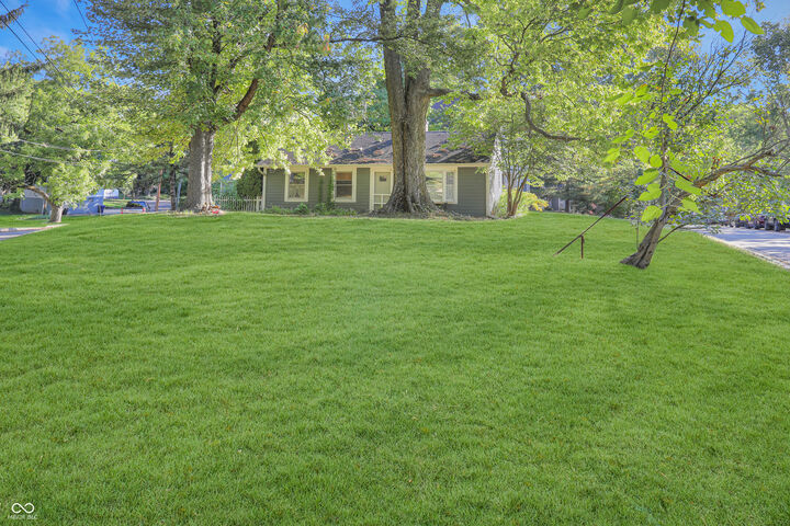 Property Photo:  750 W Hawthorne Street  IN 46077 
