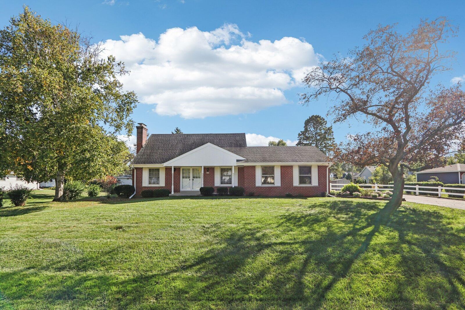 Property Photo:  2231 W Woodward Dr  WI 53154 