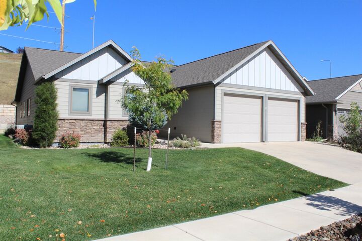 1114 Settlers Creek Place  Rapid City SD 57701 photo