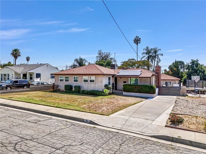 Property Photo:  187 Carmelita Lane  CA 92407 