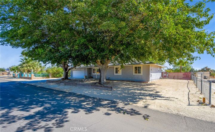 Property Photo: 39142 166th E CA 93591