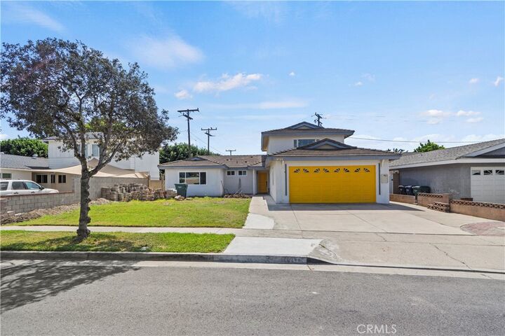 Property Photo:  10744 Lehnhardt Street  CA 92708 