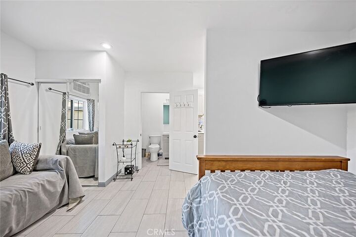 Property Photo: 2406 W 76th St CA 90305