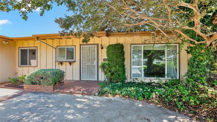 Property Photo:  1060 Tropicana Way  CA 90631 