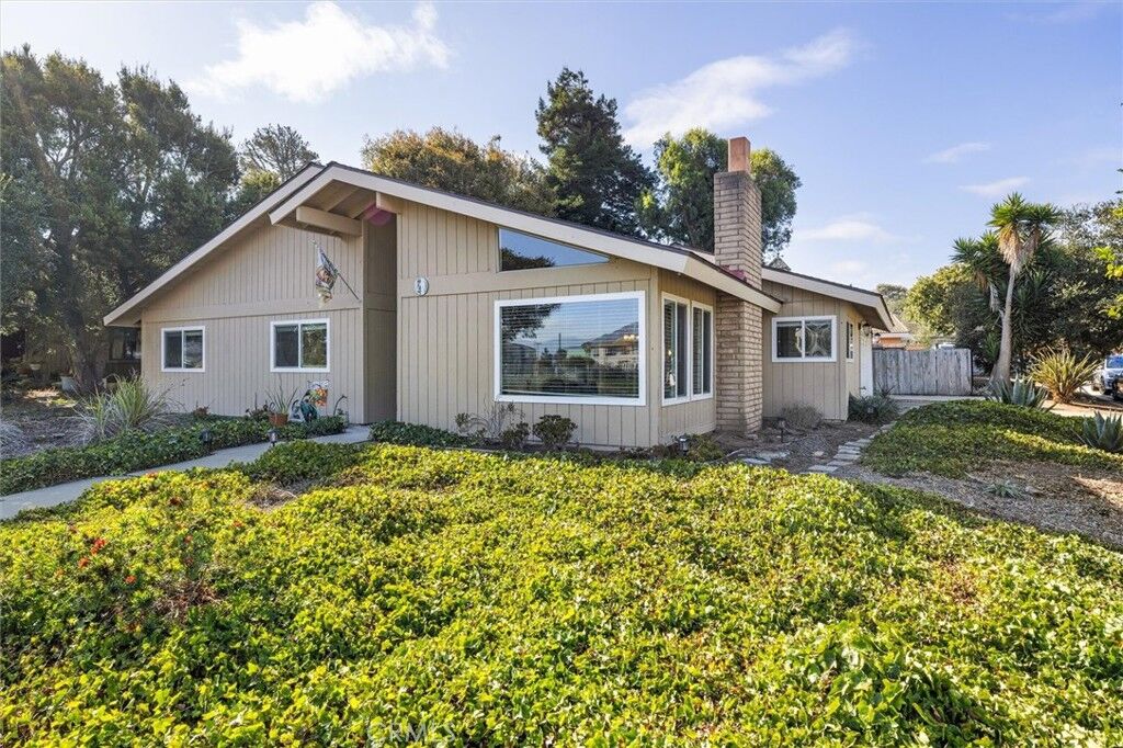 Property Photo:  1299 Bay Oaks Drive  CA 93402 