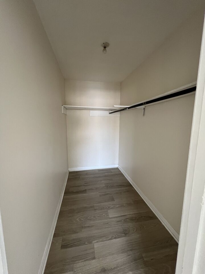 Property Photo:  441 Harding Pl B20  TN 37211