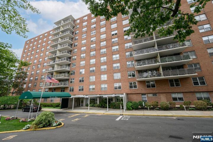 301 Beech Street 4A  Hackensack NJ 07601 photo