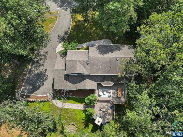 Property Photo:  75 Apple Ridge  NJ 07677 