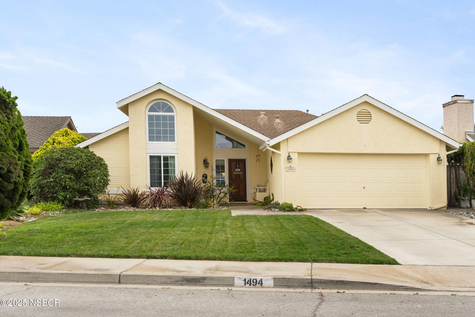 Property Photo: 1494 Bathurst Drive CA 93455