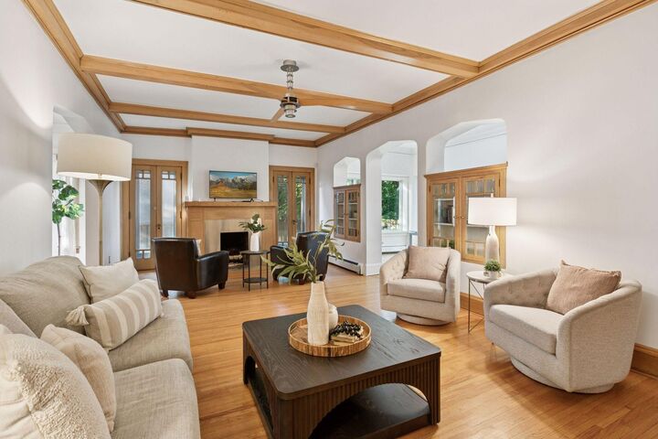 Property Photo: 2833 Irving Avenue S MN 55408