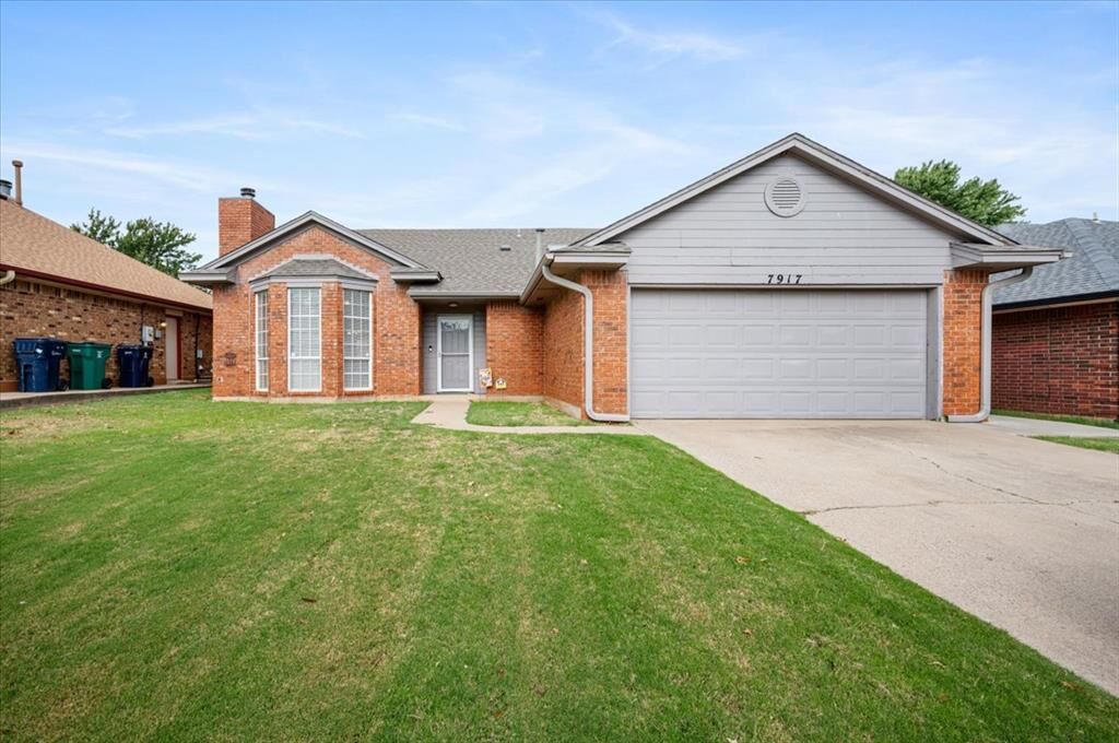 Property Photo: 7917 Wilshire Ridge Drive OK 73132