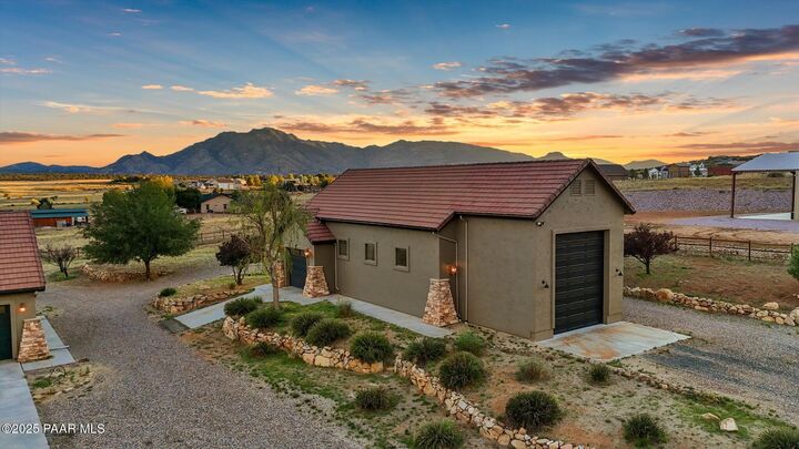 Property Photo: 3825 W Wig Wag Way AZ 86305