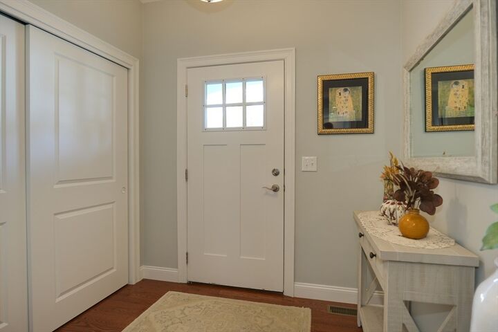Property Photo:  2 Morgan Circle 16  MA 01505 