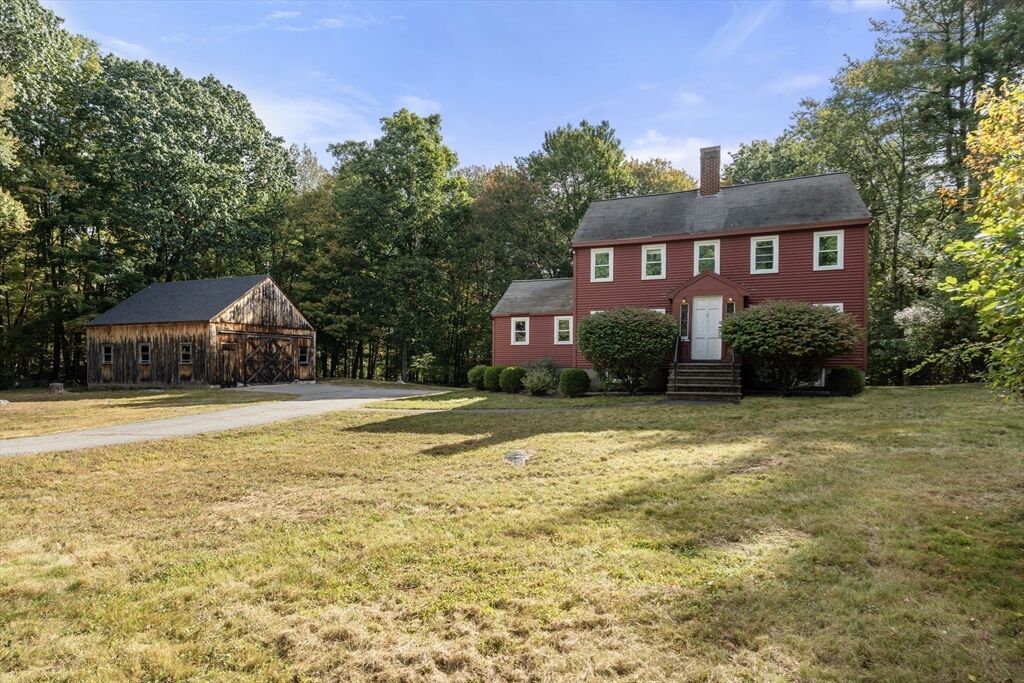 Property Photo:  7 Gowing Ln  MA 01864 