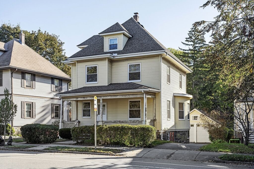 Property Photo:  921 Main Street  MA 02148 