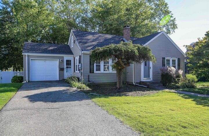 Property Photo:  14 Housatonic St  MA 01606 