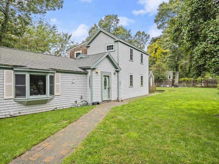 Property Photo:  33 Lake Rd  MA 02673 