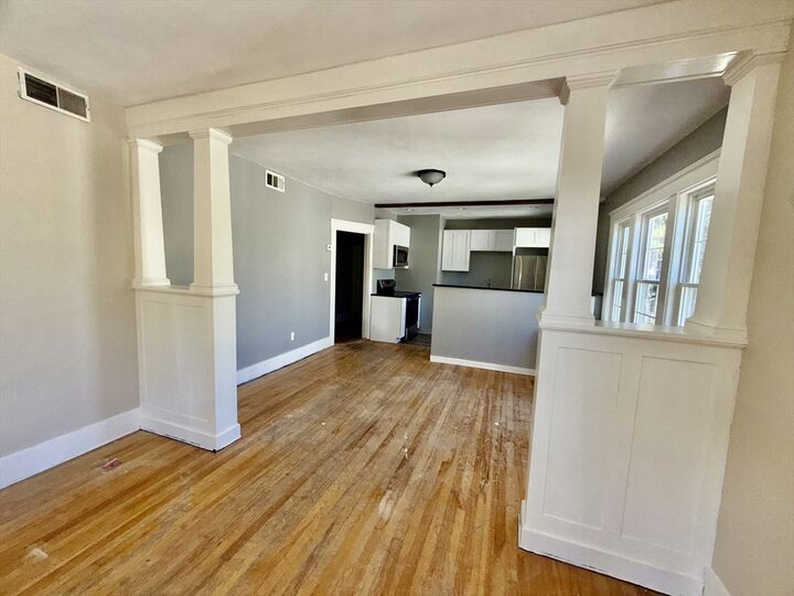 Property Photo: 15 Rosemont Rd 2 MA 01605