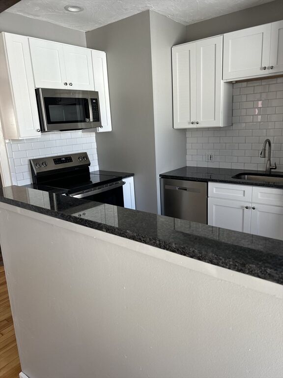 Property Photo: 15 Rosemont Rd 2 MA 01605