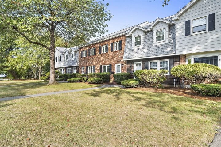 Property Photo:  95 Pilgrim Cir 95  MA 01844 