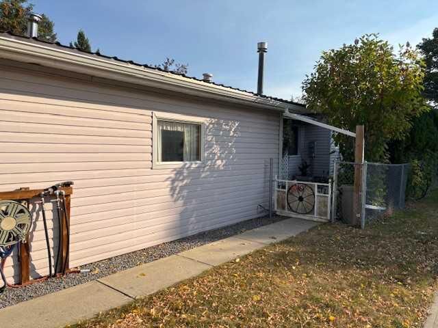 Property Photo:  15 Willow Road W  AB T0L 0T0 