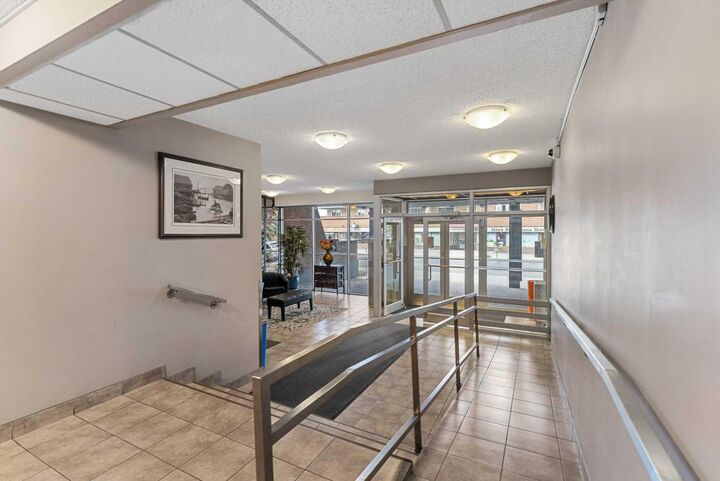 Property Photo: 1335 12 Avenue SW 809 AB T3C 3P7