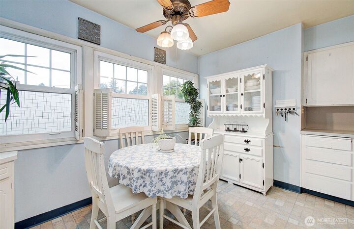 Property Photo: 615 W 39th Street WA 98660