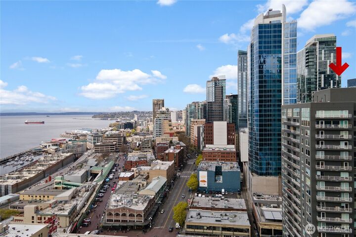 Property Photo: 1415 2nd Avenue 1607 WA 98101
