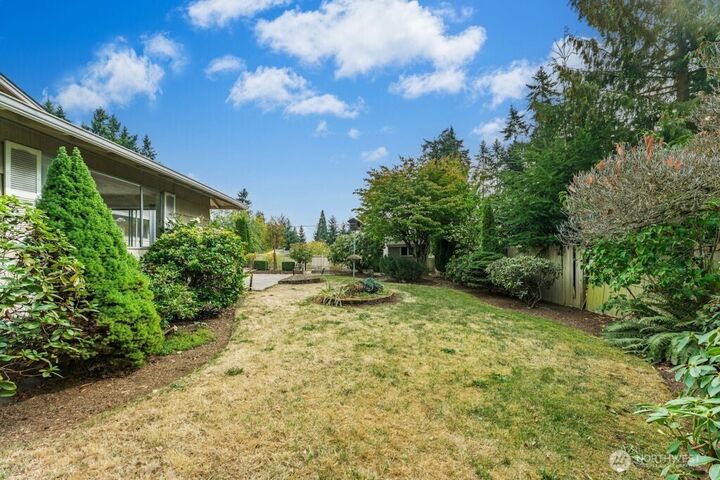 Property Photo:  6002  232nd Street SW  WA 98043 