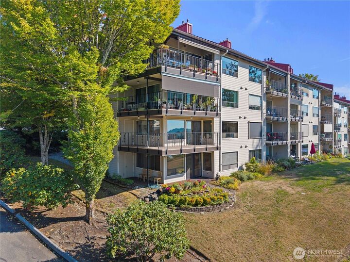 Property Photo:  904 E Bay Drive NE B208  WA 98506