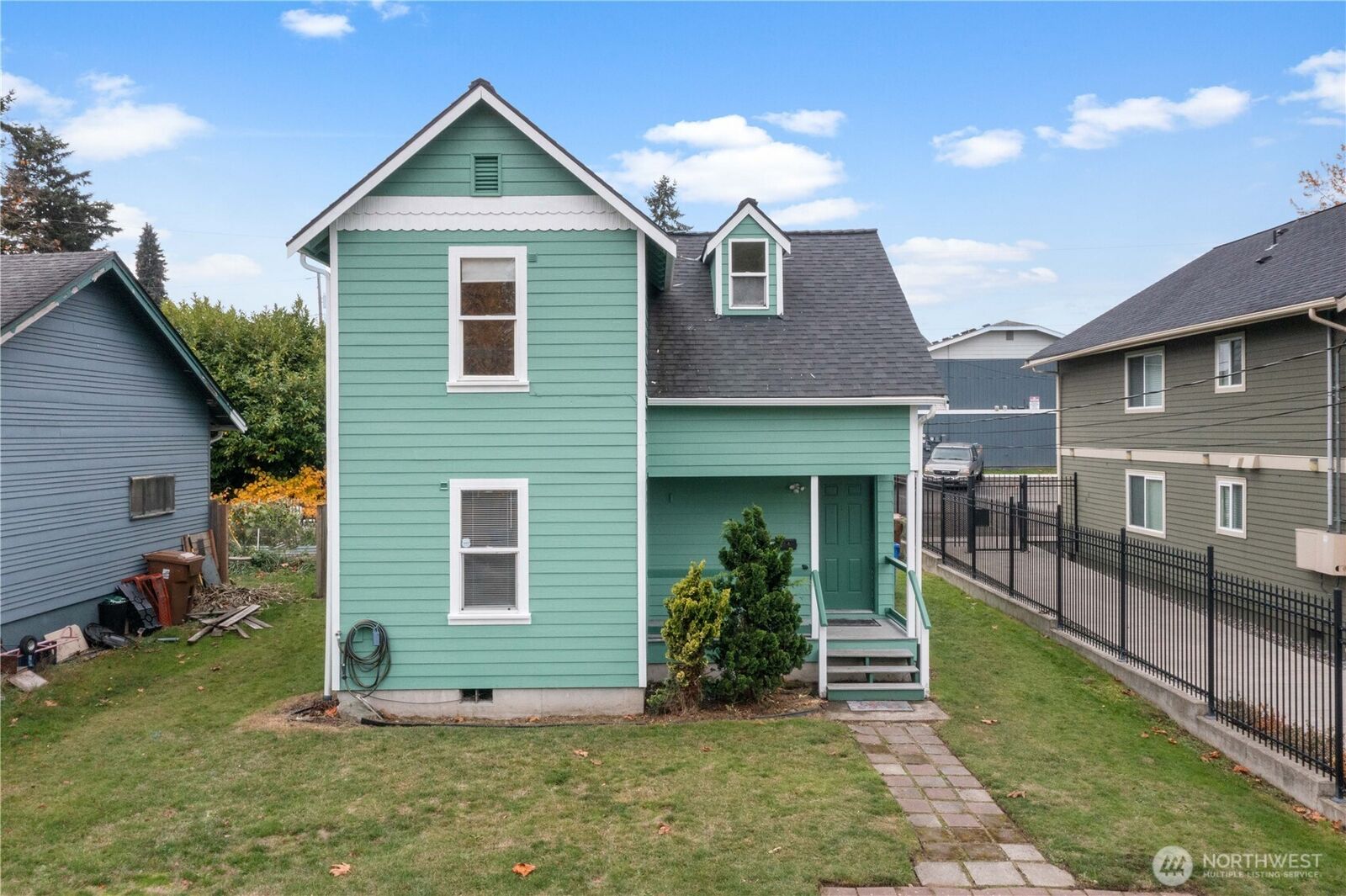 Property Photo:  3322  Chandler Street  WA 98418 