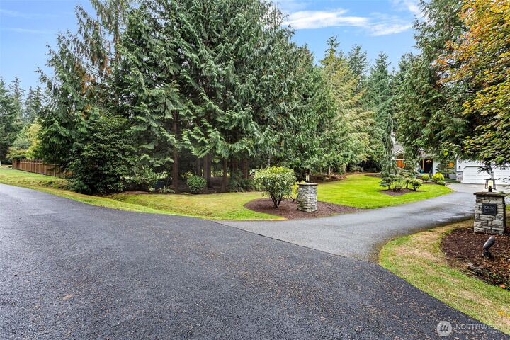 Property Photo:  22126  53rd Avenue SE  WA 98021 