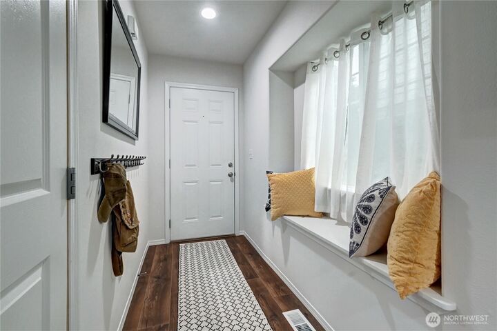 Property Photo:  1230  84 Avenue SE  WA 98258 