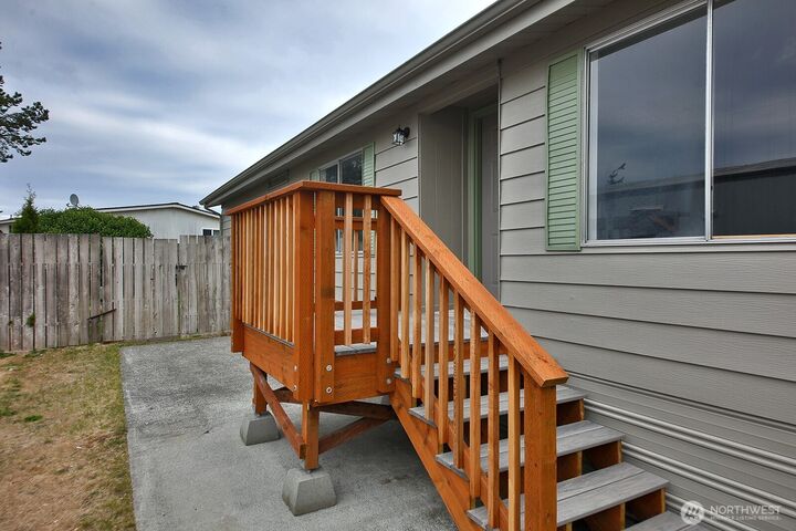 Property Photo:  700 NW Crosby Avenue 35  WA 98277 