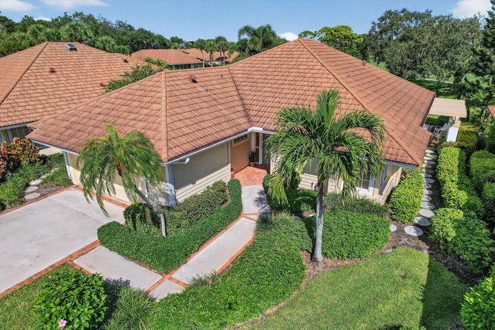 Property Photo: 7036 SE Winged Foot Drive FL 34997