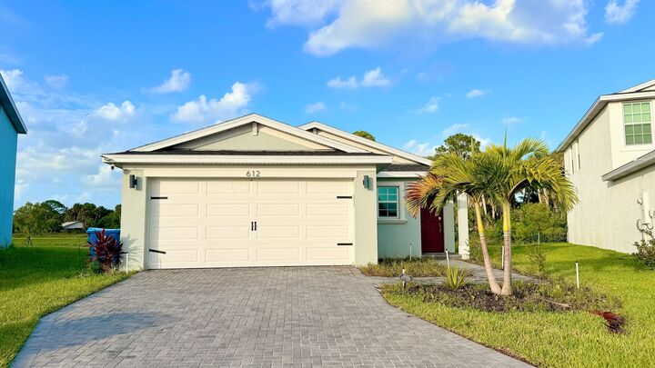 Property Photo:  612 Papillon Street SW  FL 32908 