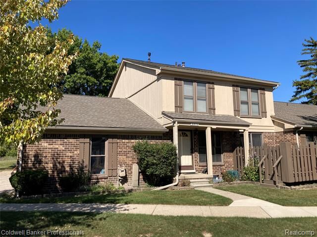 Property Photo:  31872 Ivy Lane  MI 48093 