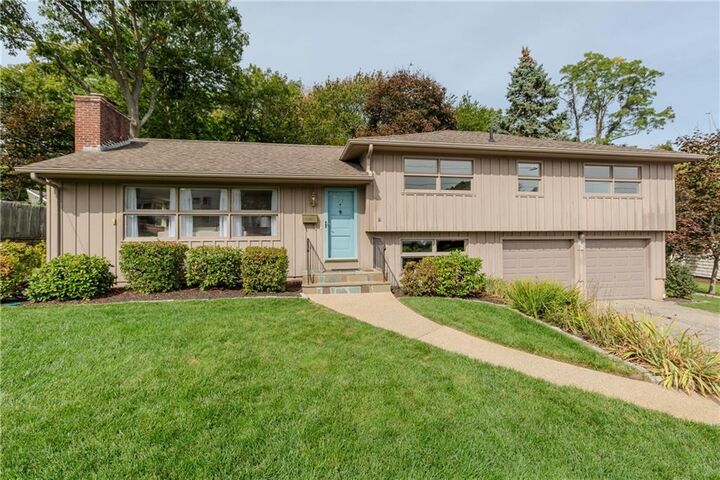 22 Whitewood Drive  Cranston RI 02920 photo