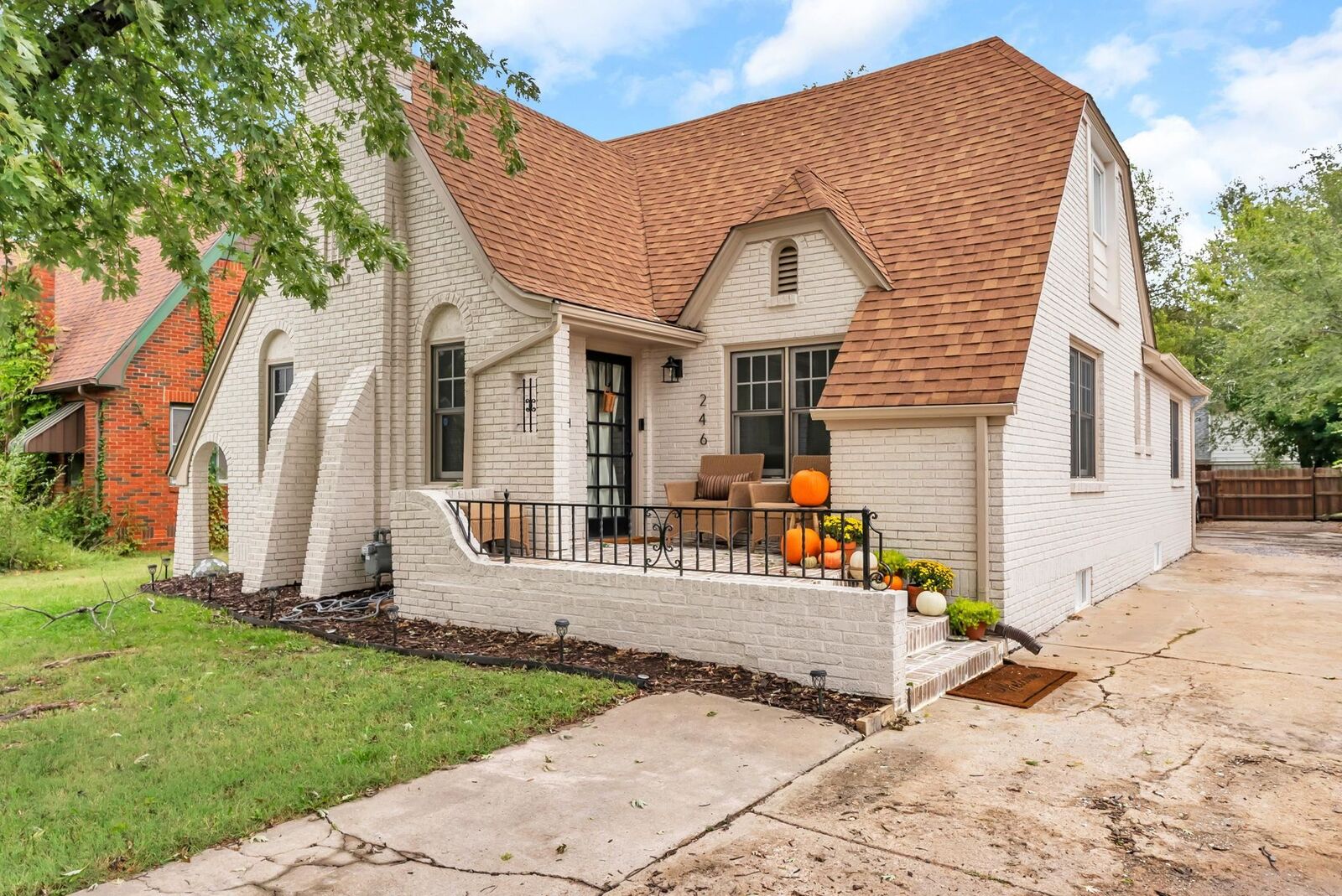 Property Photo: 246 N Oliver Ave KS 67208