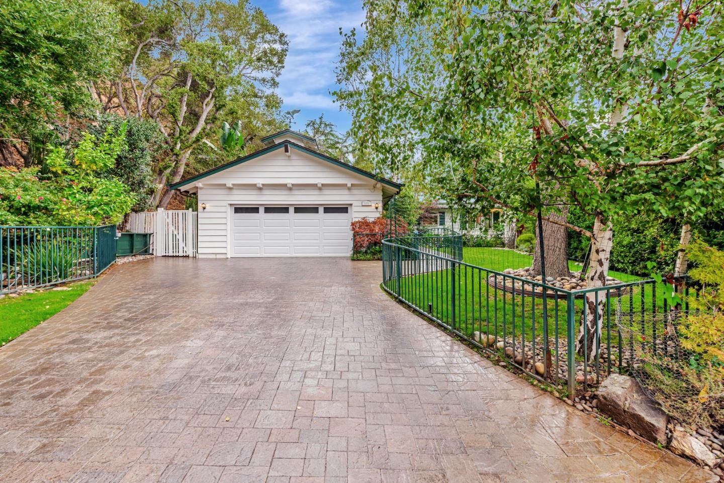 Property Photo:  1630 Courtland Road  CA 94002 