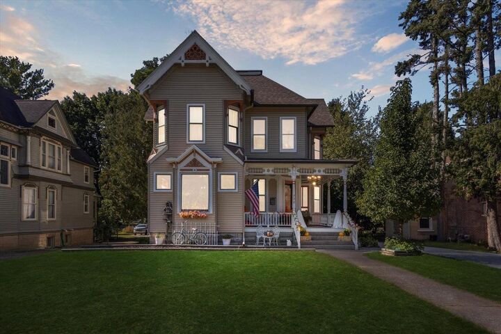 Property Photo:  532 South Main Street  WI 53545 