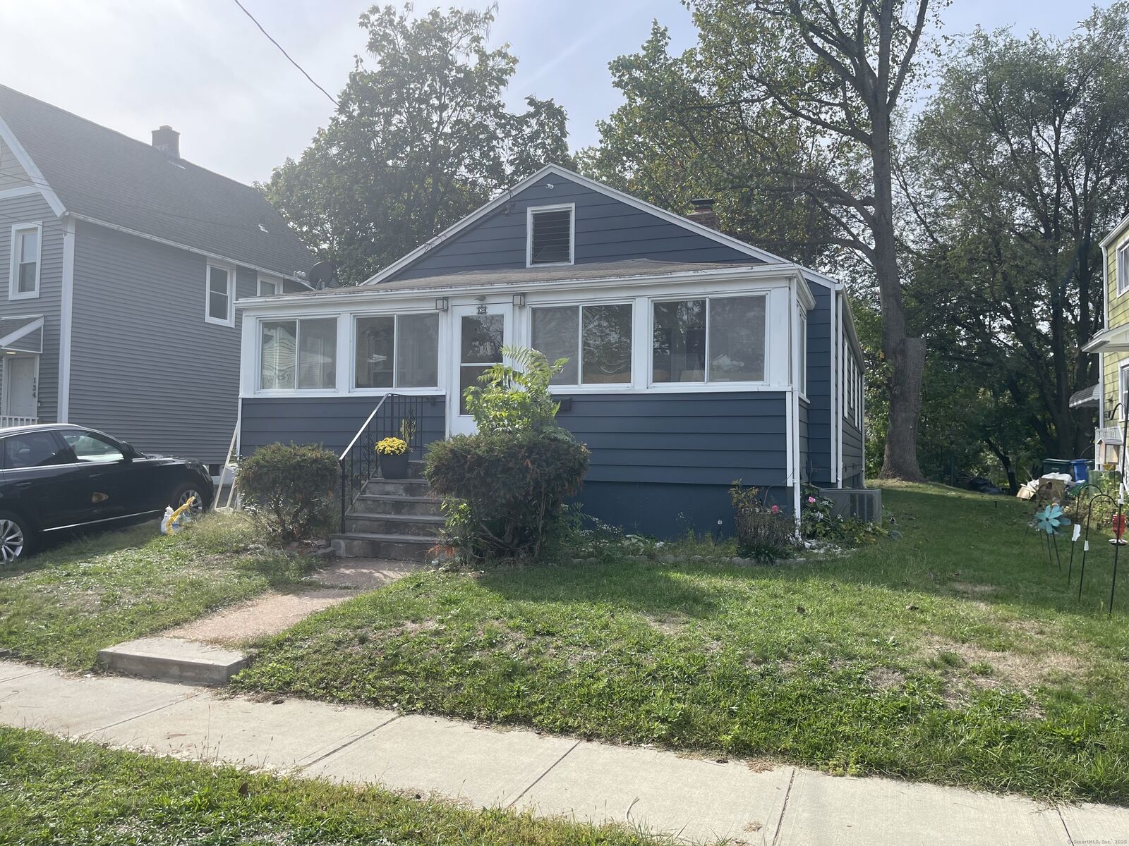 Property Photo:  138 Warner Street  CT 06514 