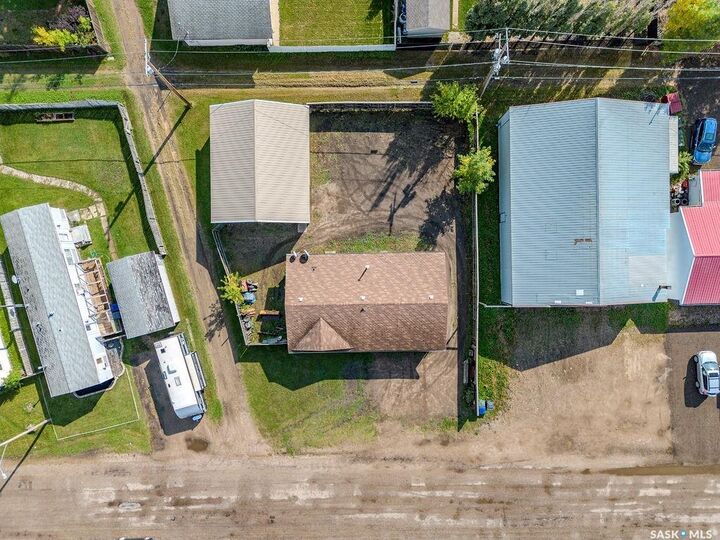 Property Photo:  90 2nd Street  SK S0K 3A0 