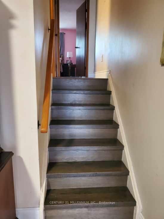 Property Photo:  44 Lakecrest Trail  ON L6Z 1S6 