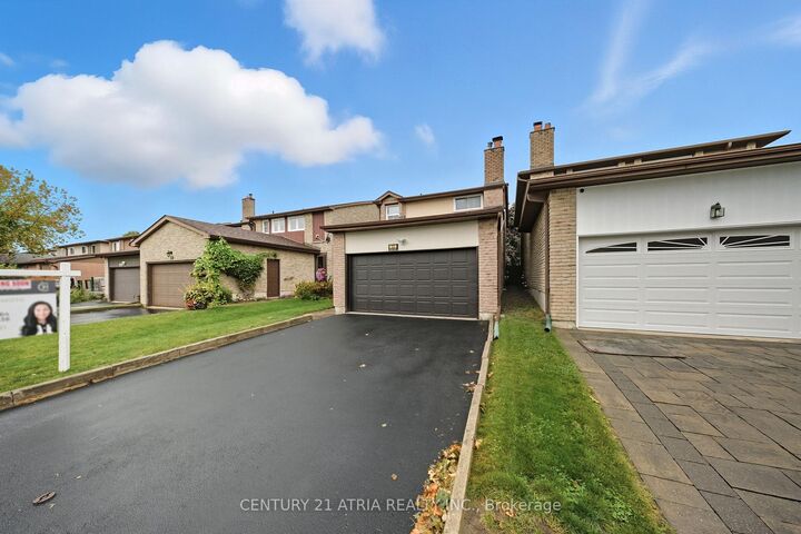 Property Photo:  32 Fieldview Crescent  ON L3R 3H7 
