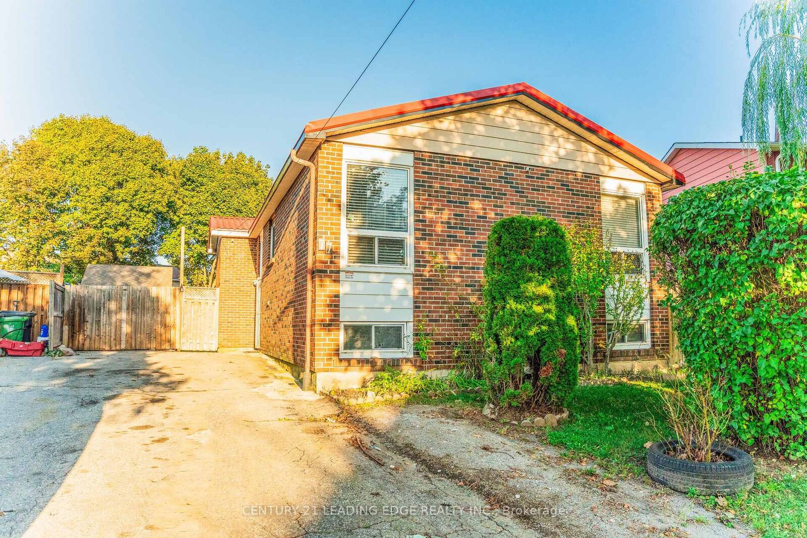 Property Photo:  77 Snowball Crescent  ON M1B 1S5 