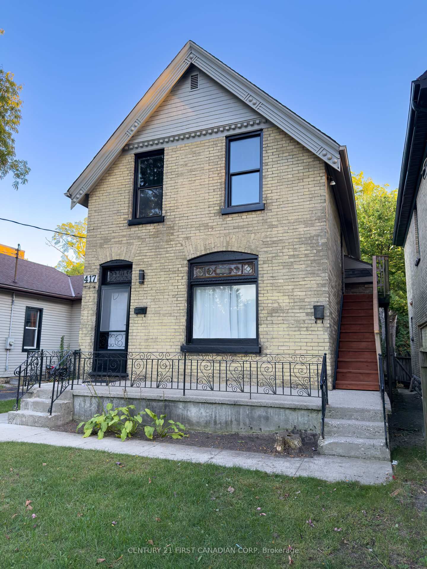 Property Photo:  417 Grey Street  ON N6B 1H1 