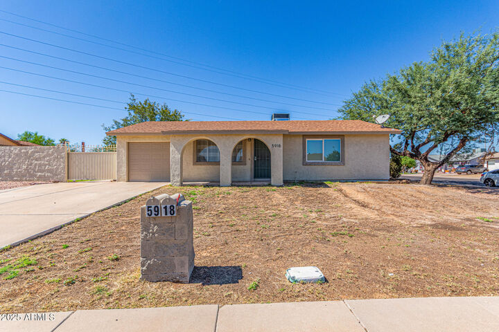 5918 S Parkside Drive  Tempe AZ 85283 photo