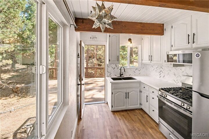 Property Photo:  683 Orange Avenue  CA 92386 